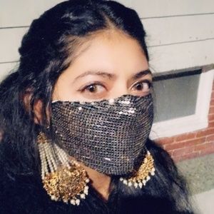 Meet your Posher, Pari